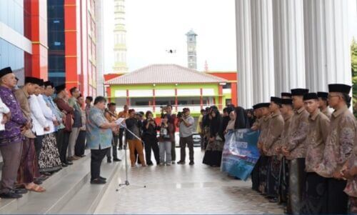Wali Kota Bandar Lampung Lepas 70 Santri Ikuti Musabaqah Kutubut Turats Tingkat Provinsi