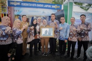 Wali Kota Bandar Lampung Lepas 70 Santri Ikuti Musabaqah Kutubut Turats Tingkat Provinsi