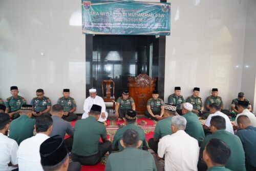 Hikmah Isra Mi’raj, Danrem 043/Garuda Hitam Ajak Prajurit Jadikan Shalat Sumber Kekuatan Moral