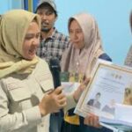 Ketua DPRD Lampung Selatan Serahkan Bantuan Bedah Rumah untuk 40 Warga di Empat Desa