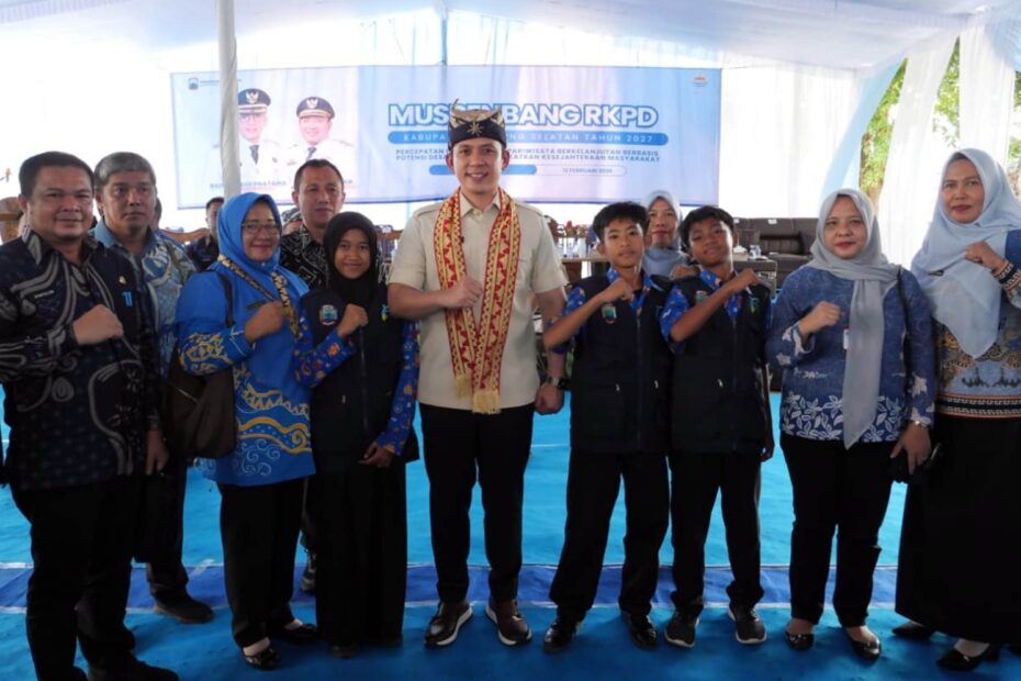 Tiga Siswa SMPN Satap 2 Kalianda Dapat Apresiasi Bupati Egi Usai Sampaikan Aspirasi di Musrenbang