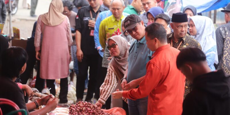 Jelang Ramadhan 2026, Sekda Nukman Sidak Harga Sembako di Pasar Liwa, Ini Hasil Mengejutkannya!
