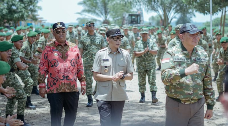 Gubernur Lampung Dampingi Menhan Tinjau Fasilitas Mako Batalyon Infanteri TP 848/Satya Pandya Cakti