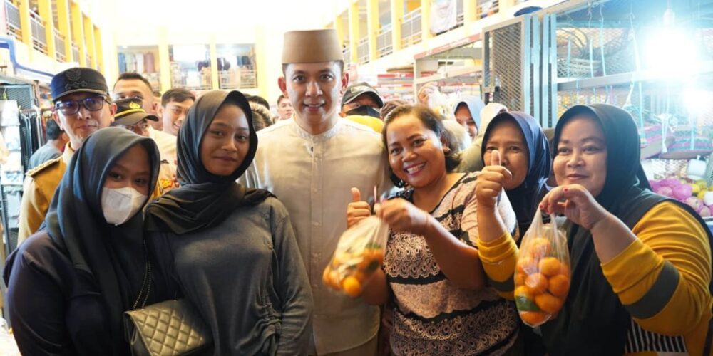 Blusukan ke Pasar Natar, Bupati Egi Cek Harga Sembako Jelang Lebaran: Pedagang Sebut Masih Stabil