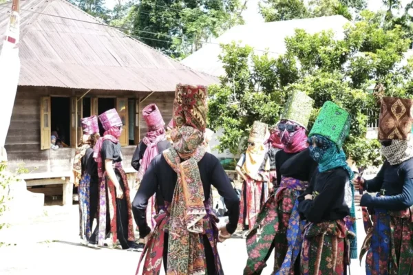 Pemkab Lampung Barat Salurkan Bantuan untuk Pesta Budaya Sekura Cakak Buah, Dorong Pelestarian Tradisi Lebaran