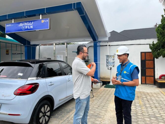 Penggunaan SPKLU Naik Tajam, PLN Lampung Cek Kesiapan Pengisian Kendaraan Listrik di Jalur Mudik Lebaran 2026