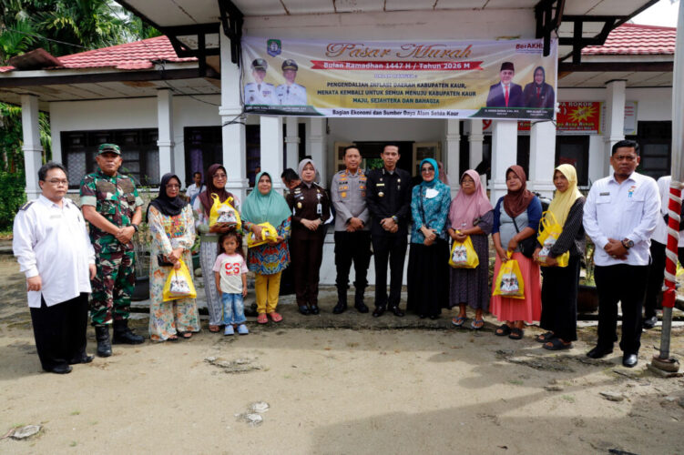 Dibuka Bupati Gusril Pausi, Pasar Murah Ramadan Pemkab Kaur Pangkas Harga Sembako Hingga 20 Persen