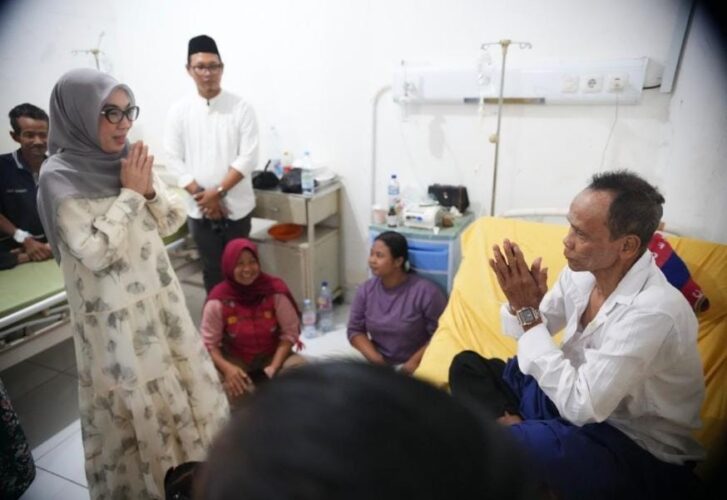 Sentuhan Kemanusiaan di Bulan Suci, Bupati Ayu Asalasiyah Tinjau Layanan Kesehatan dan Sapa Pasien di RSUD ZAPA