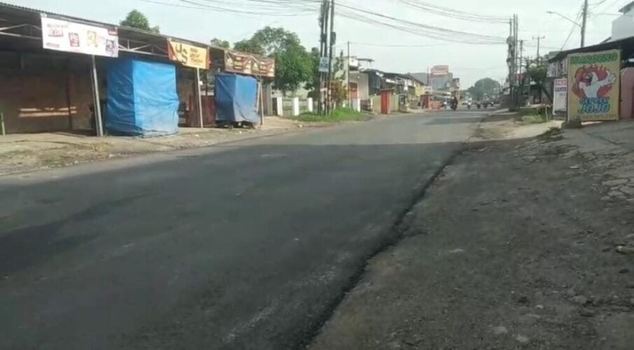 Perbaikan Jalan Pulau Damar Disambut Warga, Eva Dwiana Tegaskan Infrastruktur Jadi Prioritas