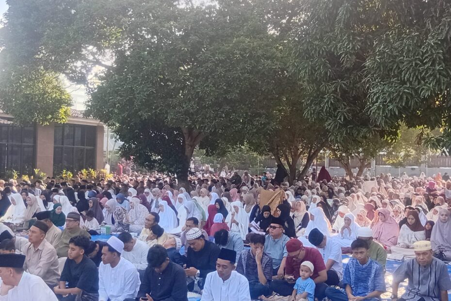Babinsa Kodim 0410/KBL Amankan Salat Idul Fitri 2026 di Bandar Lampung, Ribuan Jemaah Khusyuk Beribadah