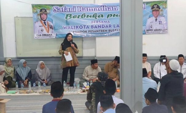 Safari Ramadhan 1447 H, Pemkot Bandar Lampung Salurkan Rp100 Juta dan Beasiswa di Ponpes Bustanul Falah Kaliawi
