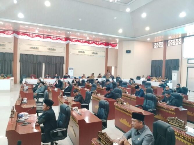 DPRD Tanggamus Gelar Paripurna, Setujui Tiga Ranperda dan Bahas Perubahan Nomenklatur BPRS