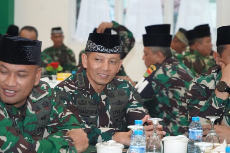 Danrem 043/Gatam Hadiri Peringatan Nuzulul Qur’an dan Buka Puasa Bersama Pangdam