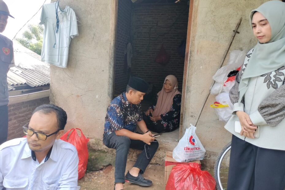 Gerak Cepat Respon Warga, Camat Panjang Pastikan Bantuan dan Bedah Rumah untuk Keluarga Siti Khodijah