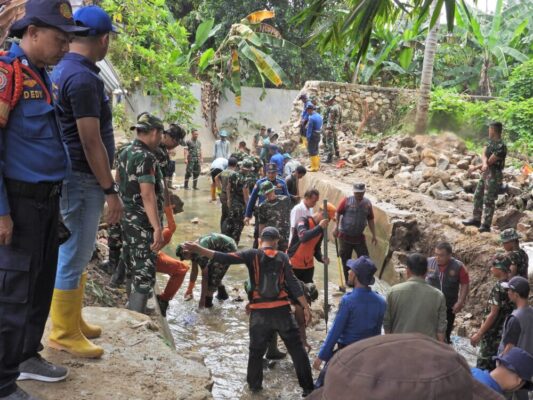 Pemkot Bandar Lampung Bersama TNI Percepat Normalisasi Sungai, Antisipasi Banjir Susulan