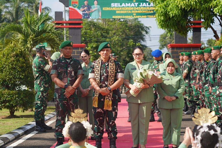 Danrem 043/Gatam Tekankan Kesehatan dan Disiplin Prajurit Saat Kunjungi Kodim Lampung Timur