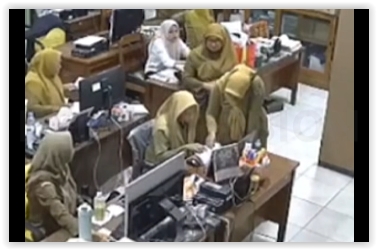 Diduga Korban Penipuan, Seorang Perempuan Bawa SK ASN Palsu