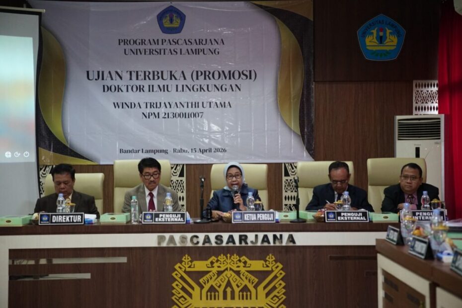 Winda Trijayanthi Utama Raih Gelar Doktor Ilmu Lingkungan Unila, Angkat Solusi Pengelolaan Sampah Berkelanjutan