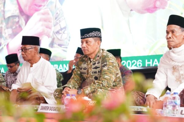 Perkuat Sinergi, Danrem 043/Gatam Dampingi Pangdam XXI/RI Halal Bihalal Bersama Ulama di Lampung Tengah