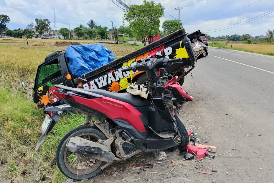 Kecelakaan Pick Up vs Motor di Pringsewu, Dua Tewas dan Satu Kritis