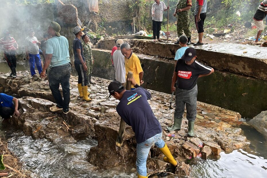 Antisipasi Cuaca Ekstrem, Pemkot Bandar Lampung Gelar Aksi Bersih Drainase Serentak
