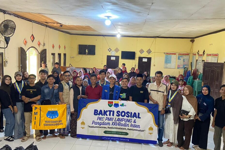 PMII Lampung Turun ke Pesisir! Istigosah, Bagi Sembako hingga Tanam Mangrove Demi Selamatkan Alam dan Warga Sebesi