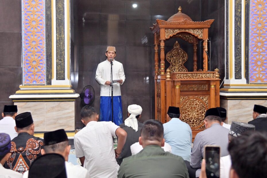Iduladha di Desa Kemukus, Bupati Egi Serukan Kurban Bersih dan Gerakan HELAU untuk Lampung Selatan