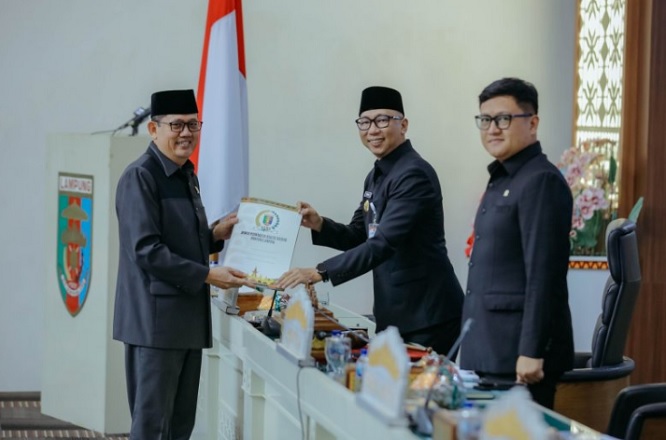 Gubernur Mirza Apresiasi DPRD Lampung, Rekomendasi LKPJ 2025 Jadi Acuan Perbaikan Pembangunan