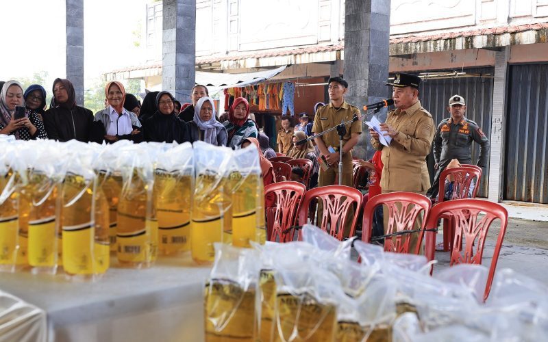 Operasi Pasar Murah Minyakita Digelar di Lampung Barat, Wabup Mad Hasnurin Pastikan Harga Terjangkau