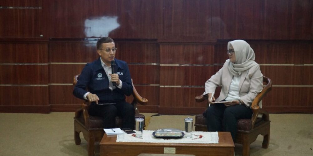 FISIP Unila Gelar Kuliah Umum Isu Global, Mahasiswa Diajak Memahami Geopolitik dan Diplomasi Dunia