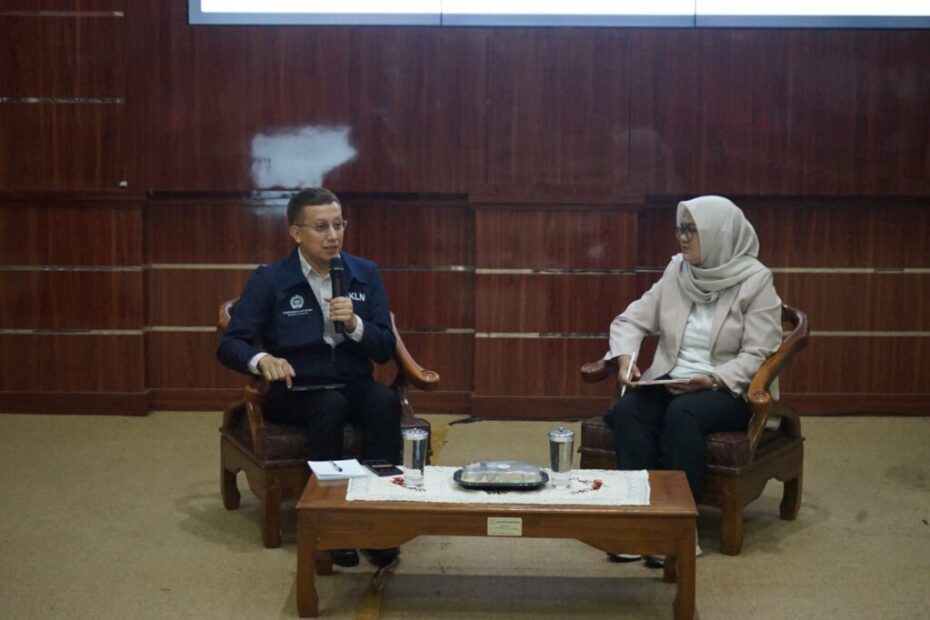 FISIP Unila Gelar Kuliah Umum Isu Global, Mahasiswa Diajak Memahami Geopolitik dan Diplomasi Dunia