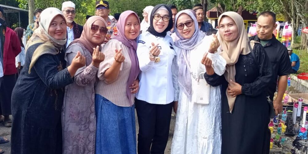 Rayakan HUT ke-27 dengan Spiritual, Pemkab Way Kanan Berikan Hadiah Umrah dalam Pengajian Akbar dan Istighosah