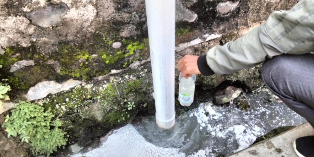 Viral! Warga Wonosobo Keluhkan Limbah SPPG MBG Soponyono, Cairan Berbau Menyengat