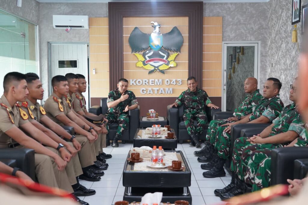 Danrem 043/Gatam Tanamkan Jiwa Kepemimpinan dan Integritas kepada Taruna Akmil