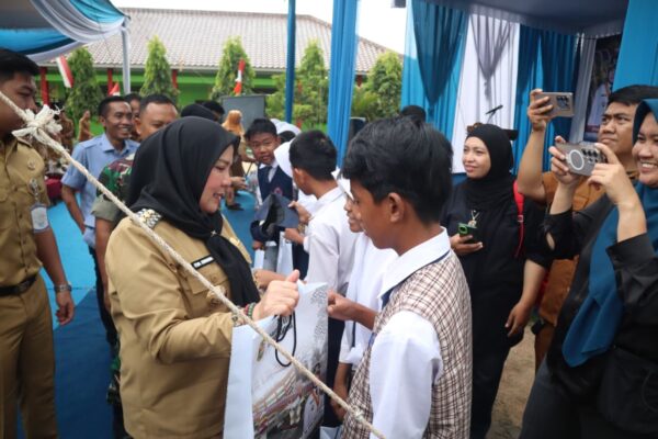 Disdikbud Bandar Lampung Pastikan Seluruh Siswa Tertampung, Bunda Eva Tegaskan Sekolah Negeri Gratis Tanpa Pungutan