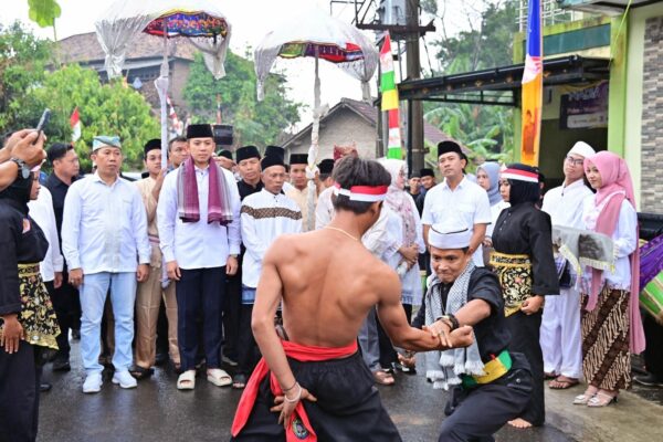 Tradisi Sedekah Bumi Sumur Kumbang Berusia 206 Tahun Tetap Lestari, Bupati Egi Ajak Generasi Muda Jaga Warisan Leluhur