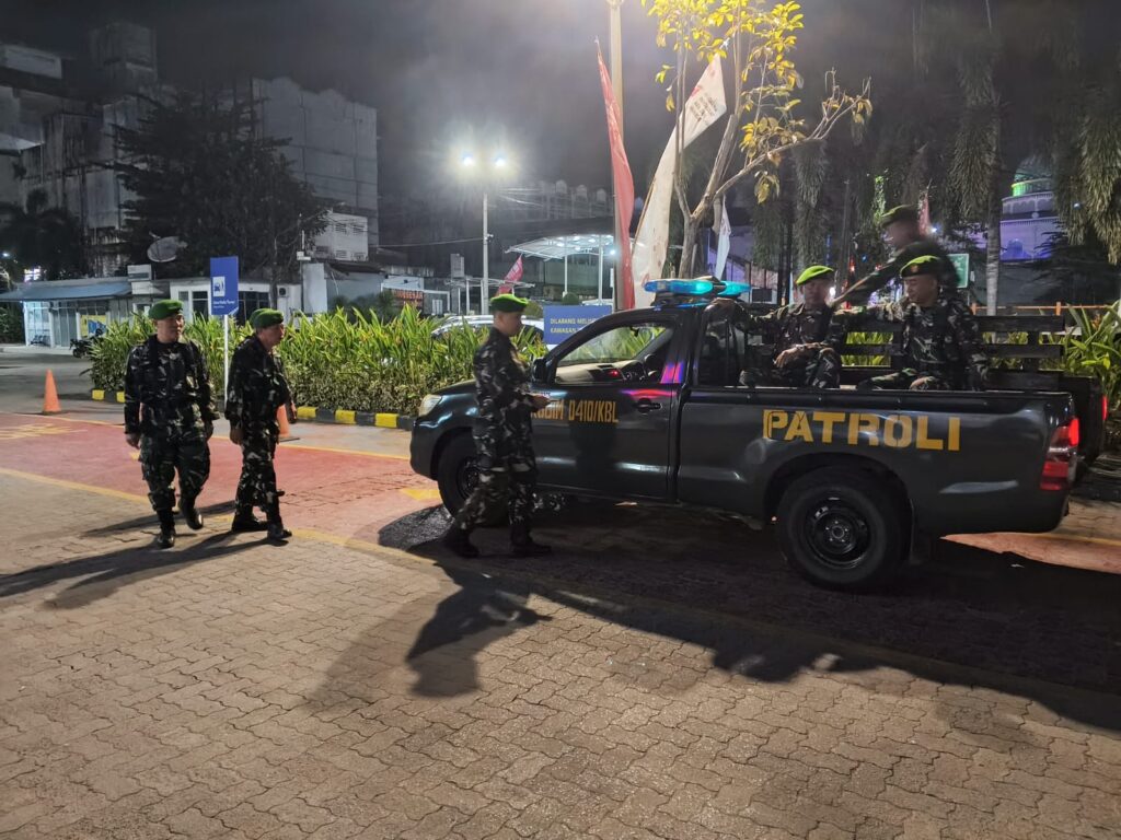 Babinsa Patroli Malam, Jaga Keamanan Bandar Lampung Tetap Kondusif