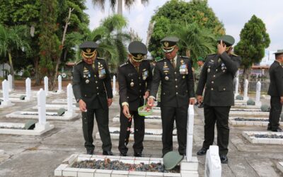 Kasrem 043/Gatam Hadiri Ziarah Nasional HUT ke-81 TNI di TMP Tanjung Karang