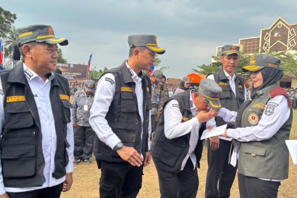 Kemah Bhakti Satya Linmas Bandar Lampung Ditutup, Eva Dwiana Dikukuhkan Jadi Ketua DPC ASLINMAS