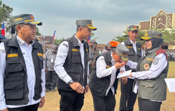 Kemah Bhakti Satya Linmas Bandar Lampung Ditutup, Eva Dwiana Dikukuhkan Jadi Ketua DPC ASLINMAS